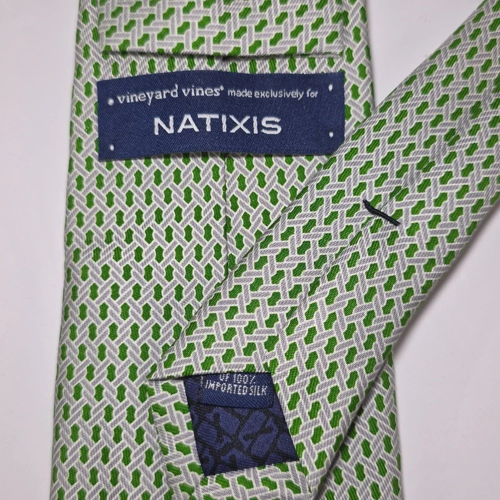 Vineyard‎ Vines for Natixis 100% Hand Made Silk Tie Green Gray Geometric Necktie